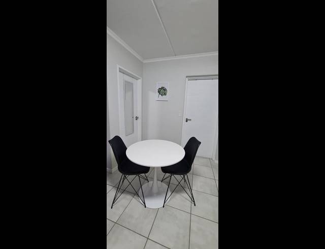 1 BEDROOM APARTMENT FOR SALE IN BOKSBURG EAST